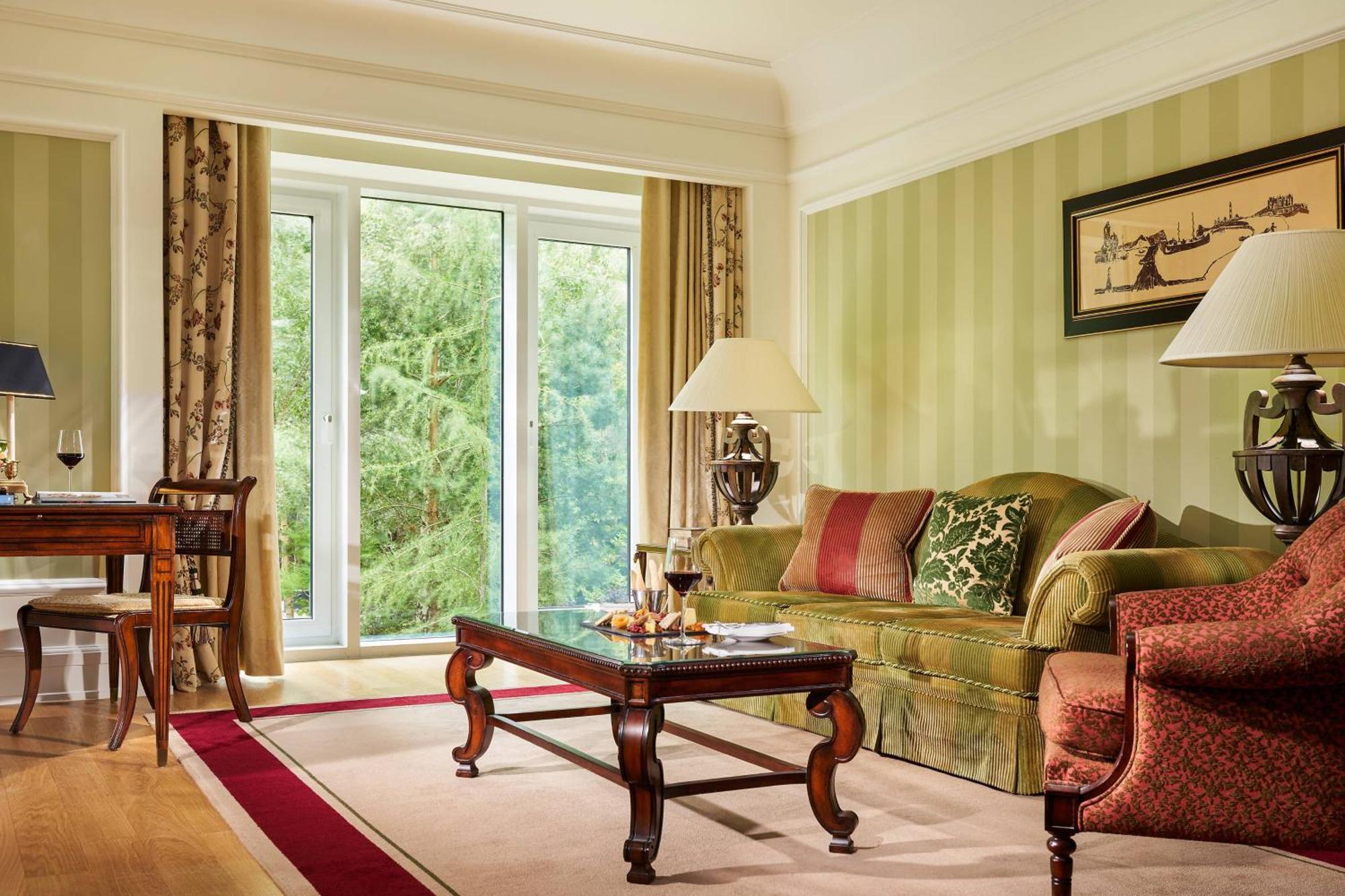 Powerscourt Hotel, Autograph Collection 5*