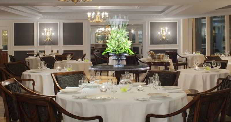 Powerscourt Hotel, Autograph Collection 5*